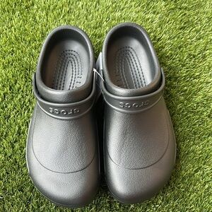 Crocs Adult Bistro Clogs Slip Resistant Work Shoes unisex Mens 13 or Women’s 15